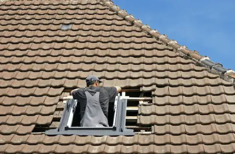 Pose de velux - Jaunay-Marigny